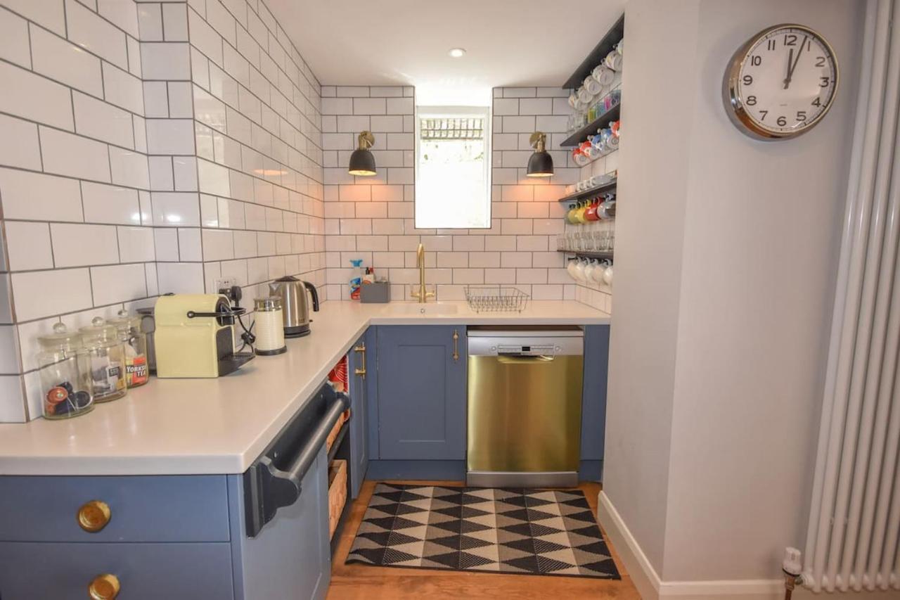 Arden Villa, Sleeps 8, Moments From The Golden Sandy Beach Of Ryde Ryde  Eksteriør bilde