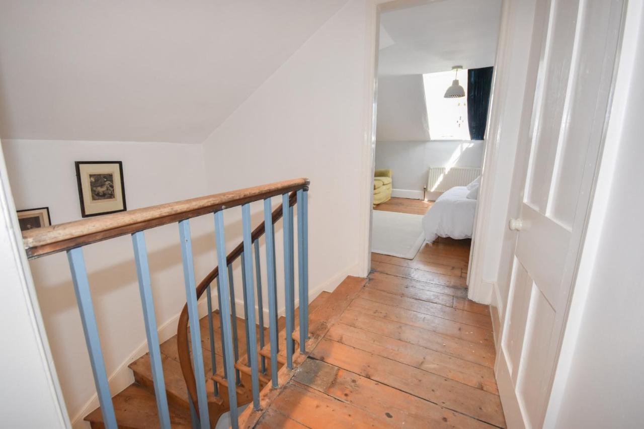 Arden Villa, Sleeps 8, Moments From The Golden Sandy Beach Of Ryde Ryde  Eksteriør bilde