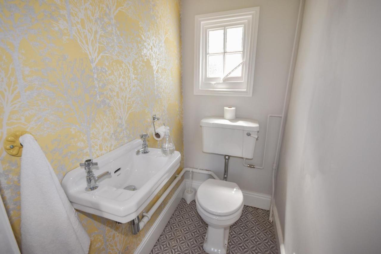 Arden Villa, Sleeps 8, Moments From The Golden Sandy Beach Of Ryde Ryde  Eksteriør bilde