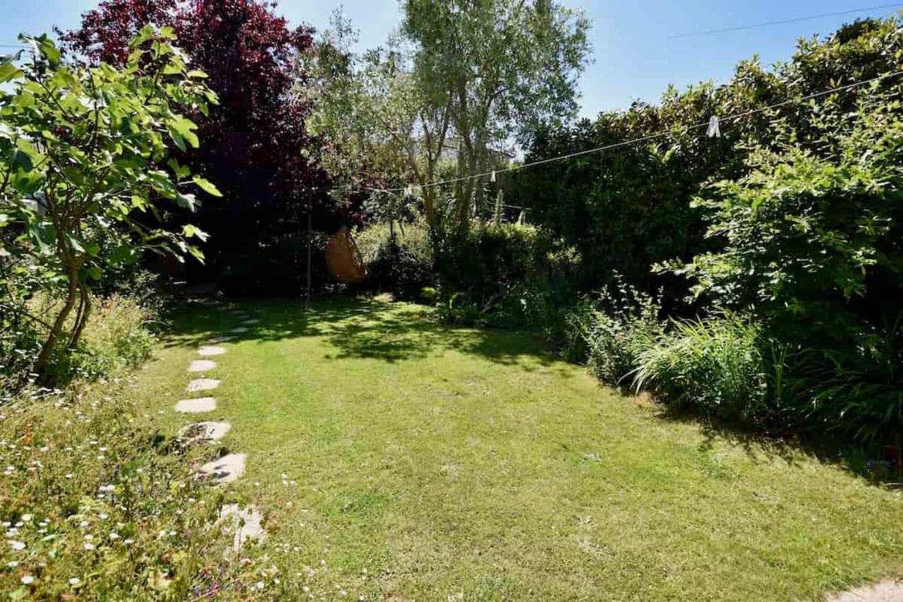 Arden Villa, Sleeps 8, Moments From The Golden Sandy Beach Of Ryde Ryde  Eksteriør bilde